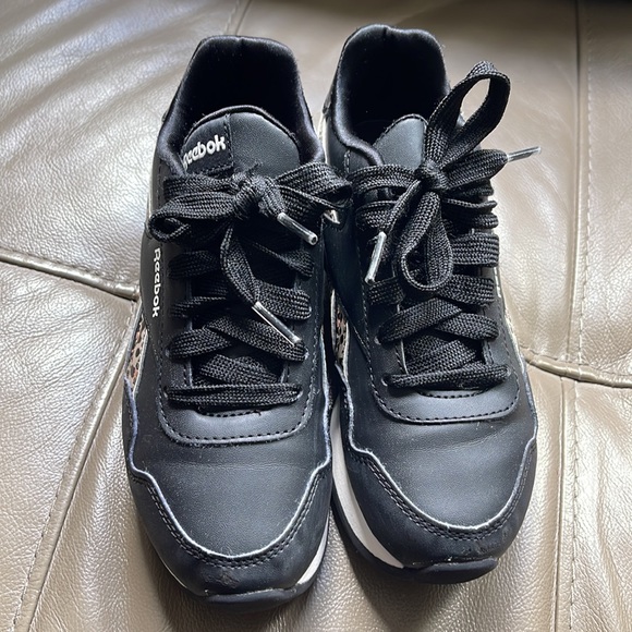 🖤Reebok Black and Leopard Girls 1.5 Trainers worn 1x🖤 - Picture 2 of 7